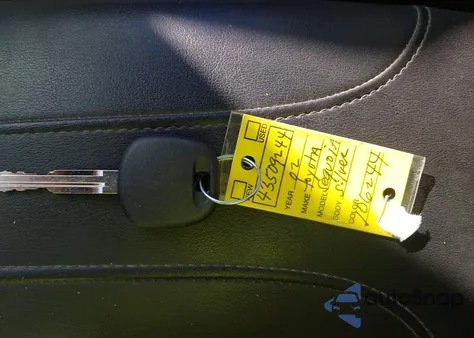 2002 Toyota Sequoia Sr5 z USA, uszkodzony, nr VIN 5TDBT44AX2S106224